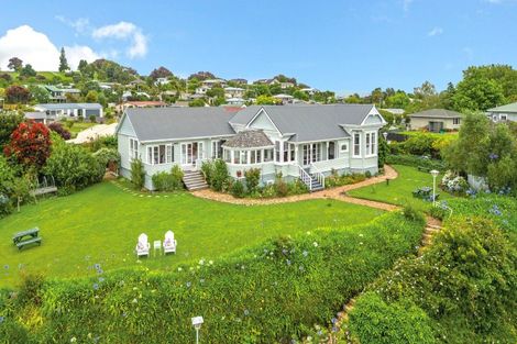 Photo of property in Cotswold Cottage B & B, 46 Maramarahi Road, Thames, 3578