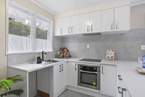 Photo of property in 72 Helena Street, Massey, Auckland, 0614
