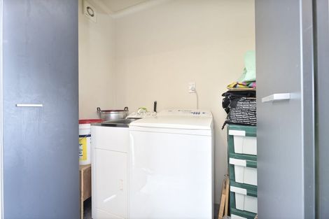 Photo of property in 41 St Leonards Road, Kelston, Auckland, 0602