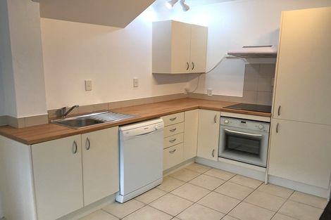 Photo of property in 82 Forrest Hill Road, Forrest Hill, Auckland, 0620