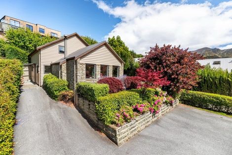 Photo of property in 6 Chartres Lane, Arrowtown, 9302