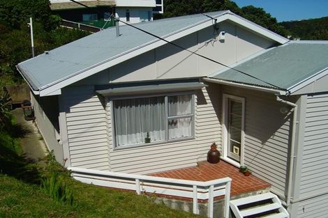 Photo of property in 3 Tamar Street, Island Bay, Wellington, 6023
