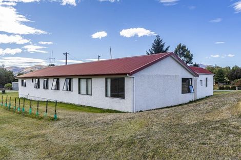 Photo of property in 42 Kawiu Road, Levin, 5510