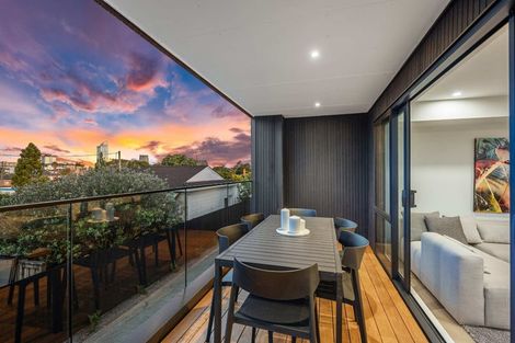 Photo of property in 13c Dominion Street, Takapuna, Auckland, 0622