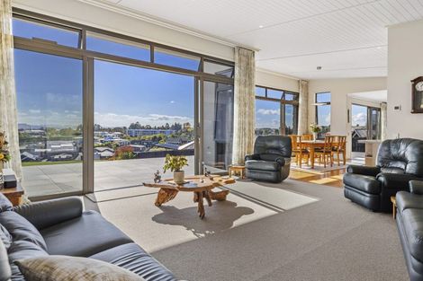Photo of property in 7 Azalea Lane, Waipahihi, Taupo, 3330