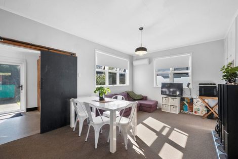 Photo of property in 94 Young Street, New Plymouth, 4310