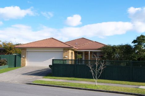 Photo of property in 2/3 Putter Place, Golflands, Auckland, 2013