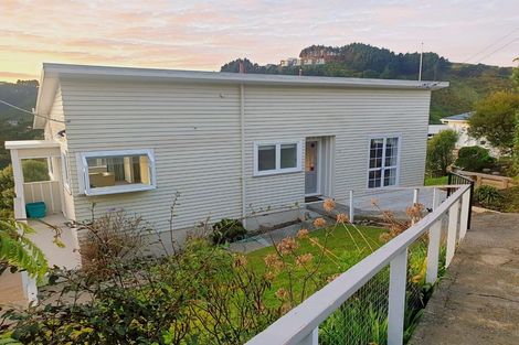 Photo of property in 16 Dominion Park Street, Johnsonville, Wellington, 6037