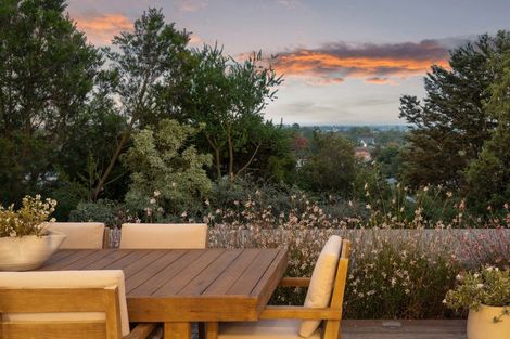 Photo of property in 359 Centaurus Road, Hillsborough, Christchurch, 8022