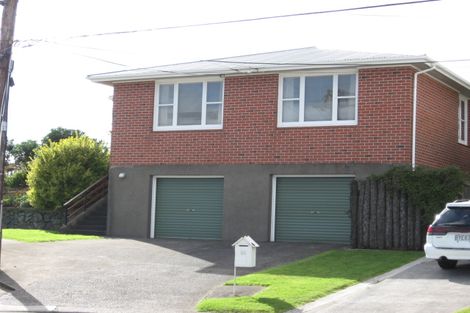 Photo of property in 30 Longcroft Terrace, Newlands, Wellington, 6037