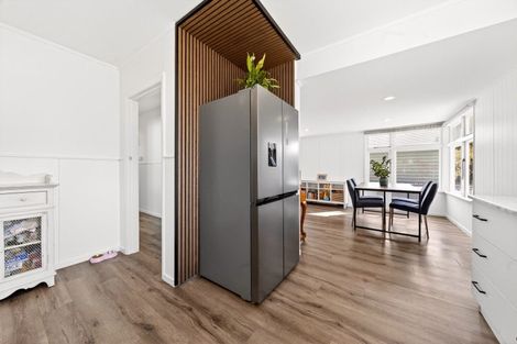 Photo of property in 382 High Street South, Carterton, 5713