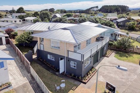 Photo of property in 6a&b Simcox Street, Otaki Beach, Otaki, 5512