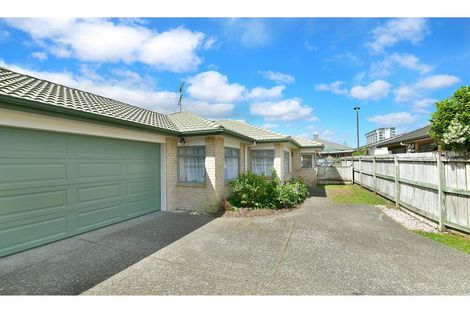 Photo of property in 19 Francis Skinner Place, Orewa, 0931