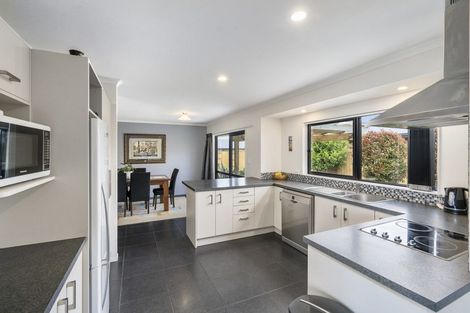Photo of property in 22 Liberty Grove, Kelvin Grove, Palmerston North, 4414