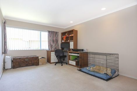 Photo of property in 25 Meadowviews Drive, Welcome Bay, Tauranga, 3112