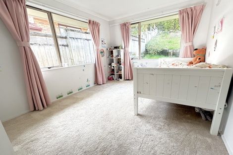 Photo of property in 7 Fernbank Lane, Greenhithe, Auckland, 0632