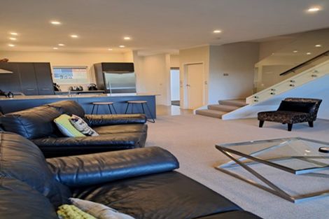 Photo of property in The Strand, 3/16 Ronald Street, Strandon, New Plymouth, 4312