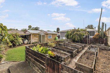 Photo of property in 118 Don Buck Road, Massey, Auckland, 0614