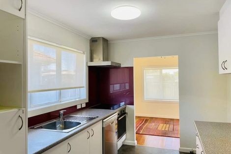 Photo of property in 11 Waipani Road, Te Atatu Peninsula, Auckland, 0610