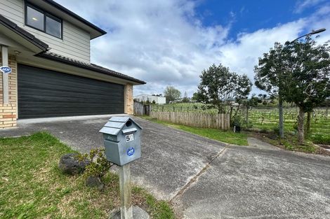 Photo of property in 50 Misty Valley Drive, Henderson, Auckland, 0612