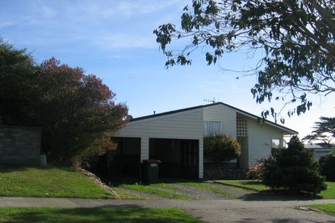 Photo of property in 8 James Cook Drive, Whitby, Porirua, 5024