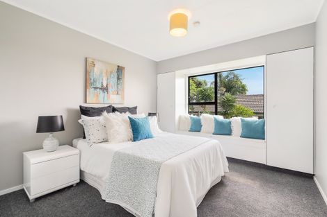 Photo of property in 12 Landsdale Place, Massey, Auckland, 0614