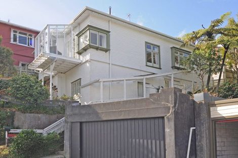 Photo of property in 132a Kelburn Parade, Kelburn, Wellington, 6012