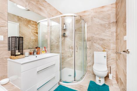 Photo of property in 11u1 Crosher Place, Silverdale, Hamilton, 3216