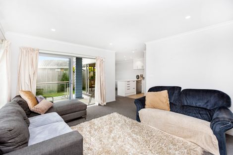 Photo of property in 11u1 Crosher Place, Silverdale, Hamilton, 3216