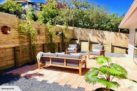 Photo of property in 6 Sheehan Road, Te Atatu South, Auckland, 0610