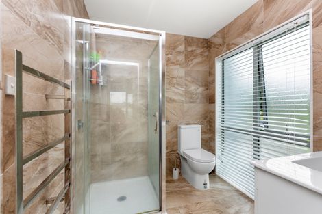 Photo of property in 11u1 Crosher Place, Silverdale, Hamilton, 3216