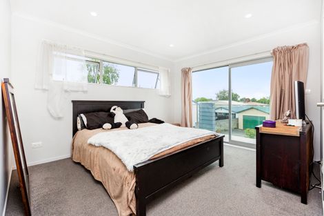 Photo of property in 11u1 Crosher Place, Silverdale, Hamilton, 3216