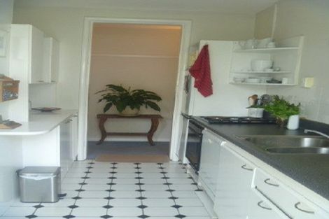 Photo of property in Hobson Flats, 1u2 Hobson Street, Pipitea, Wellington, 6011