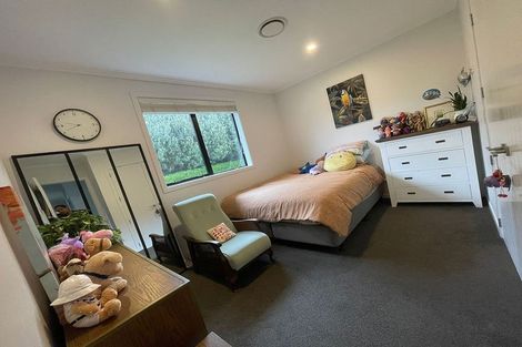 Photo of property in 8 Bellamont Street, Kumeu, 0810