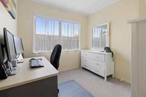 Photo of property in 2/49 Strid Road, Te Atatu South, Auckland, 0610