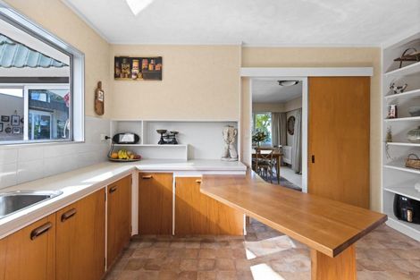 Photo of property in 14 D'arcy Place, Taradale, Napier, 4112