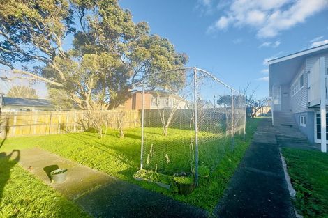 Photo of property in 73 Christmas Road, Manurewa, Auckland, 2102