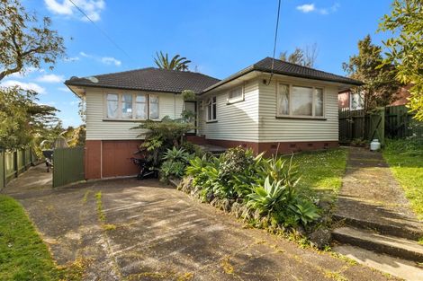 Photo of property in 9 Springbank Lane, Te Atatu Peninsula, Auckland, 0610