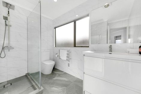 Photo of property in 39b Chieftain Rise, Goodwood Heights, Auckland, 2105
