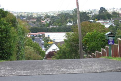 Photo of property in 2/59a Target Road, Totara Vale, Auckland, 0629
