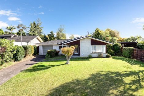 Photo of property in 13 Mcinnes Place, Queenwood, Hamilton, 3210
