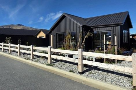 Photo of property in 4 Pipson Way, Lake Hawea, 9382