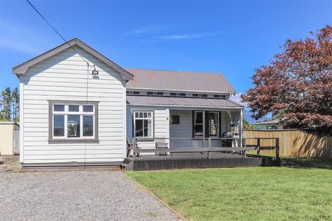 Photo of property in 9 Rata Street, Inglewood, 4330