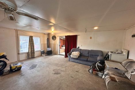 Photo of property in 22 Charles Street, Takapau, 4203