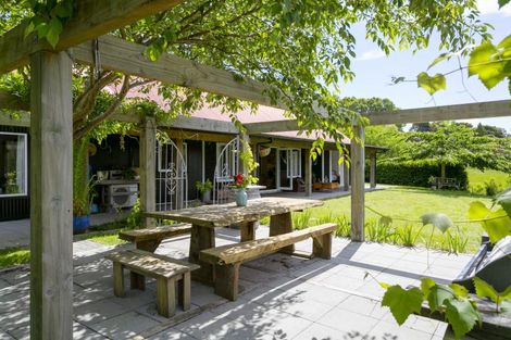 Photo of property in 4/142 Mapara Road, Acacia Bay, Taupo, 3385