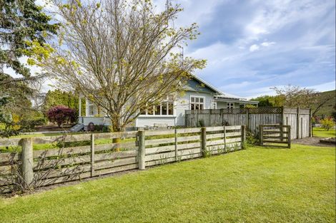 Photo of property in 137 Swamp Road, Fernhill, Napier, 4183