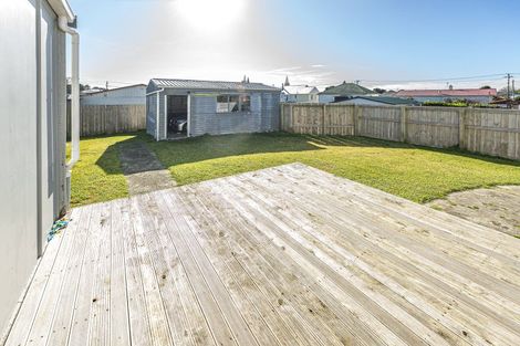 Photo of property in 18 Swiss Avenue, Gonville, Whanganui, 4501