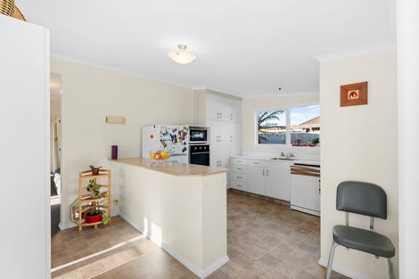 Photo of property in 48 Awatea Road, Hornby, Christchurch, 8042