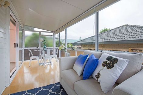 Photo of property in 33 Minaret Drive, Bucklands Beach, Auckland, 2014