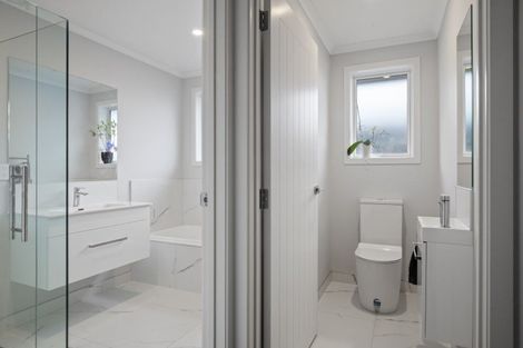 Photo of property in 4 Cook Drive, Tuakau, 2121